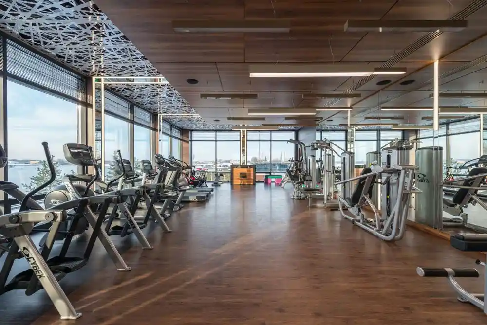 Lumavique House Fitness prémium edzőtermi belső tér